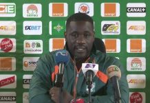 Fae “otvorio karte”